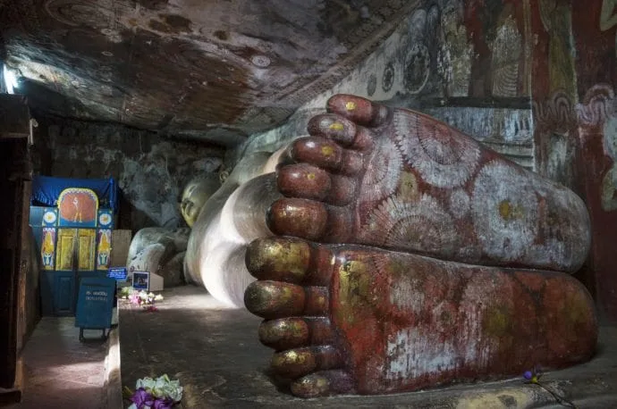 dambulla caves - sri lanka