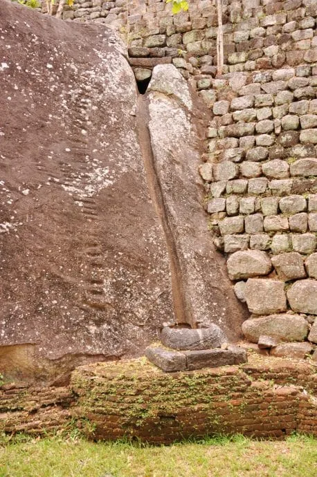 lion rock - sigiriya - sri lanka