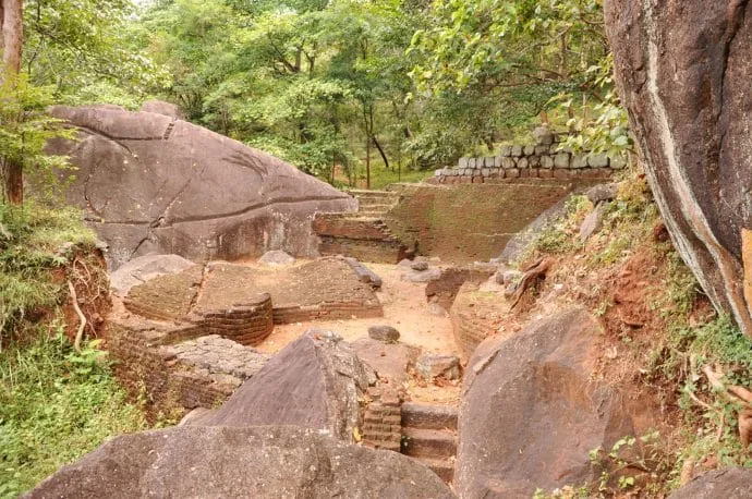 lion rock - sigiriya - sri lanka