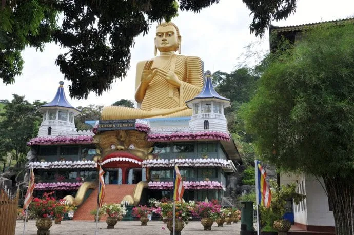golden temple - dambulla - sri lanka