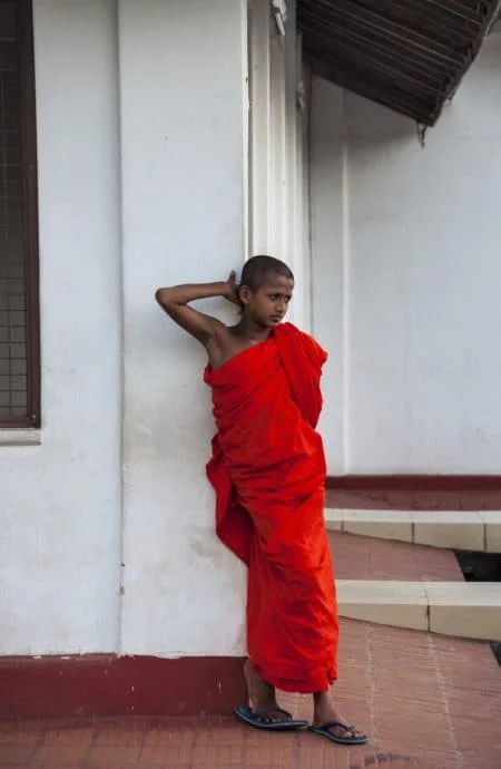 golden temple - dambulla - sri lanka