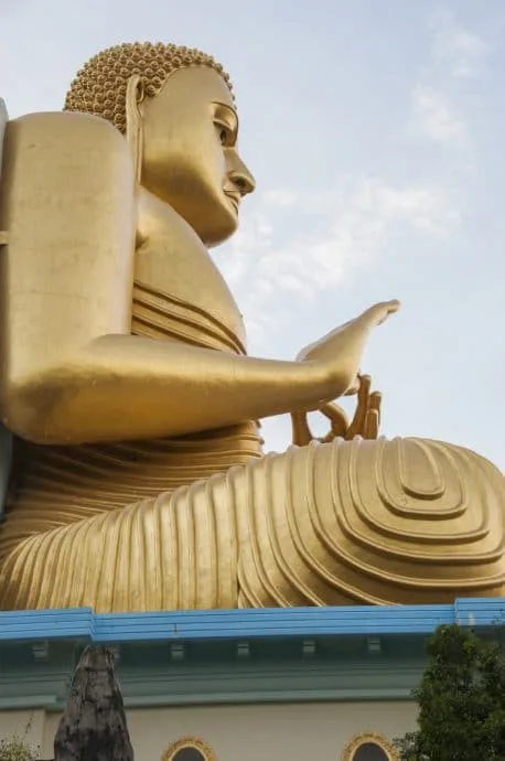 buddha golden temple - dambulla - sri lanka