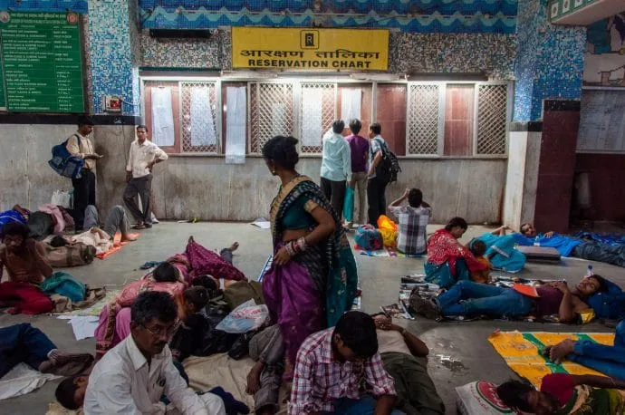 display passengers train station gaya - india