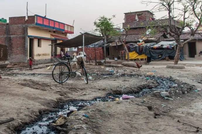 in the dirty streets of bodhgaya - india