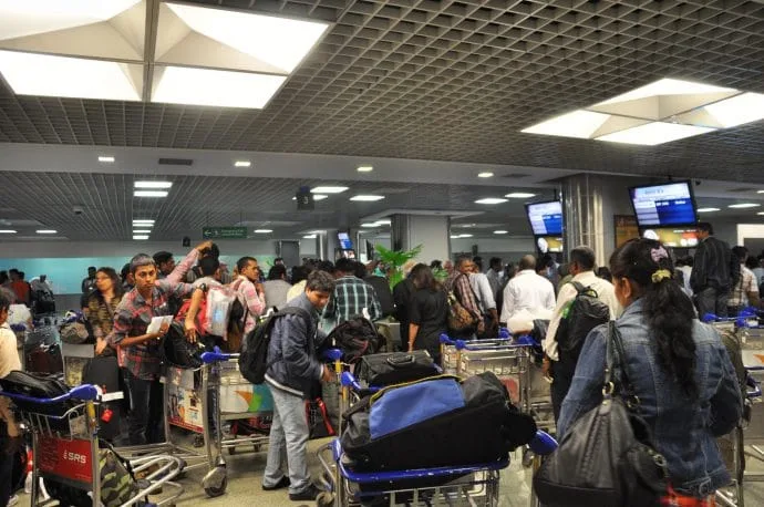 mumbai airport stopover - india