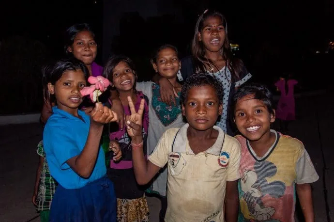 portrait kids wat thai bodhgaya - india
