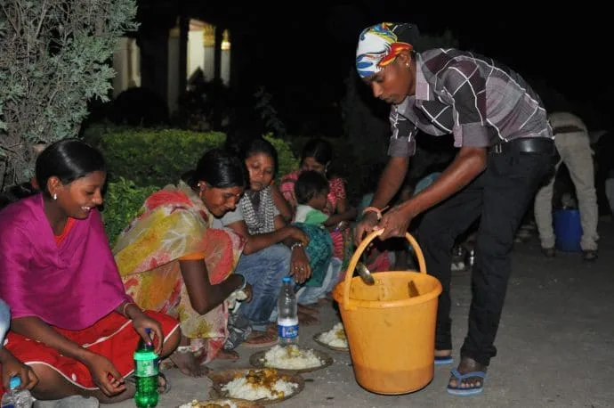 thai temple meal bodhgaya - india