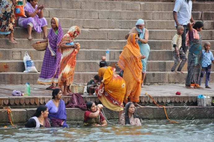 boat trip ganges varanasi - india