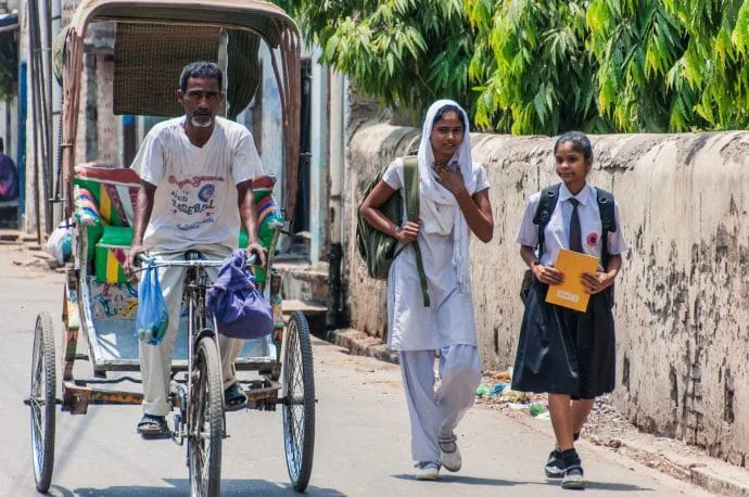 street scene in varanasi