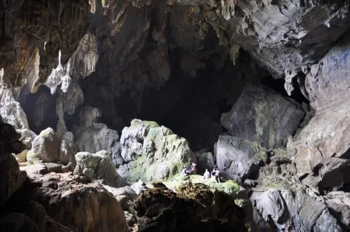 To see the scale of the place, look for the group of young people at the bottom of the photo (towards the middle)!