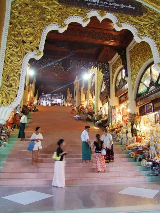 shwedagon pagoda Yangon 2008 - Myanmar
