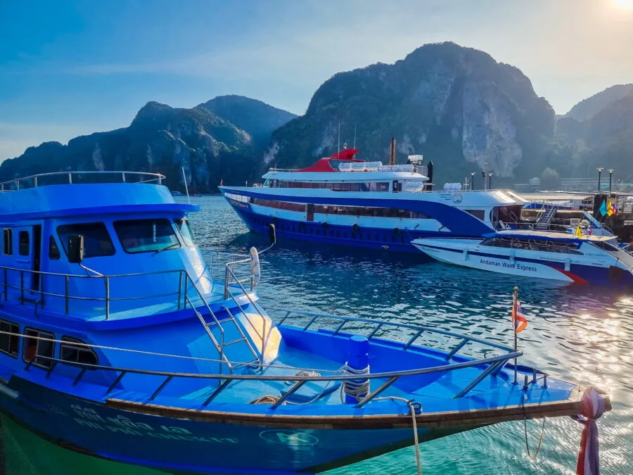 ferries at ko phi phi pier