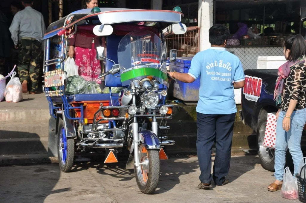tuk tuk Khong Chiam