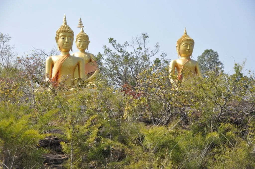 Buddhas-plateau-Wat Patihan Ubon Ratchathani
