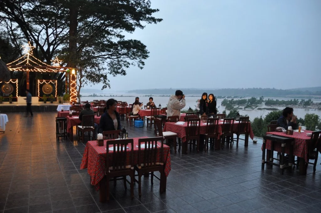 Mekong Restaurant - Tohsang hotel -Khong Chiam Ubon Ratchathani