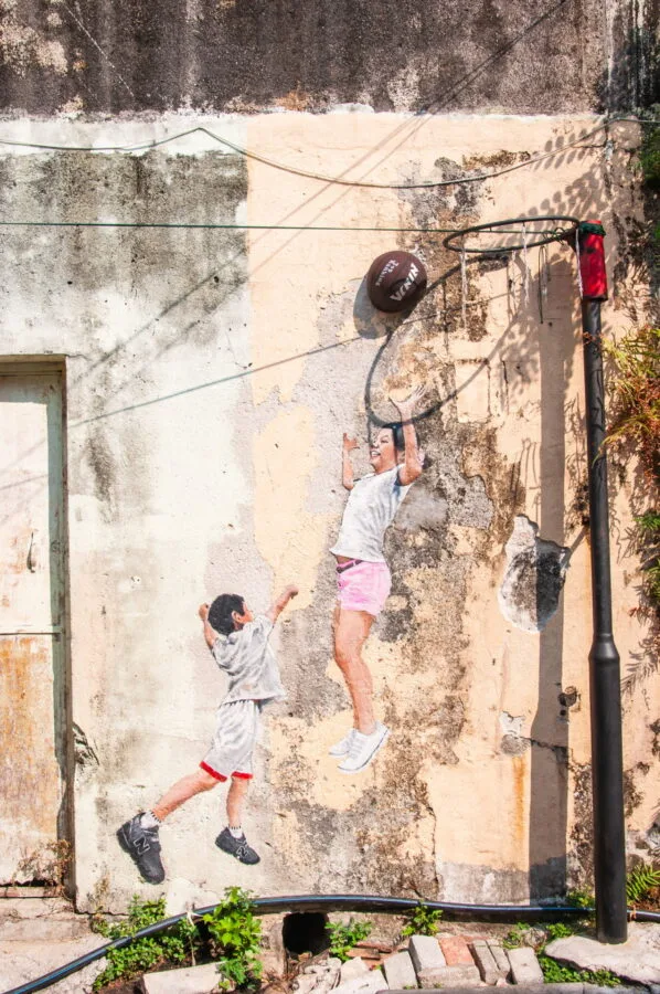 louis gan children playing basketball street art penang