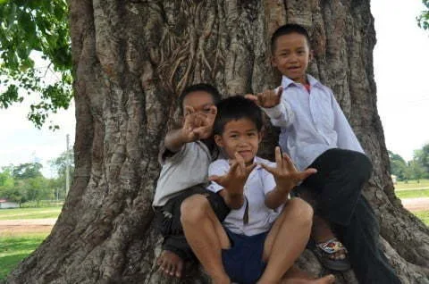 laotian children savannakhet