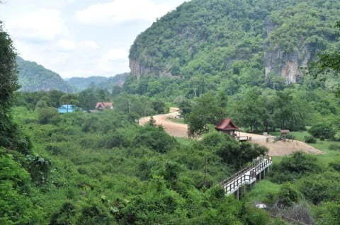 thakek cave laos