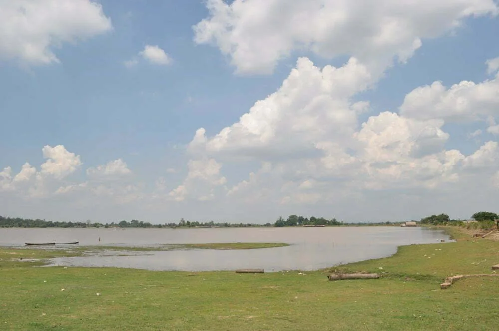 savannakhet lake laos