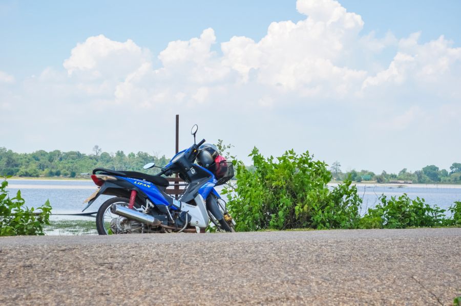 location petite moto savannakhet laos