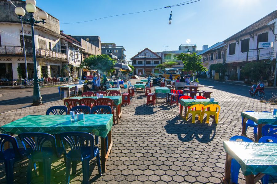 place talat yen savannakhet laos