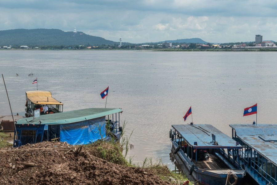 vue sur mukdahan depuis savannakhet laos