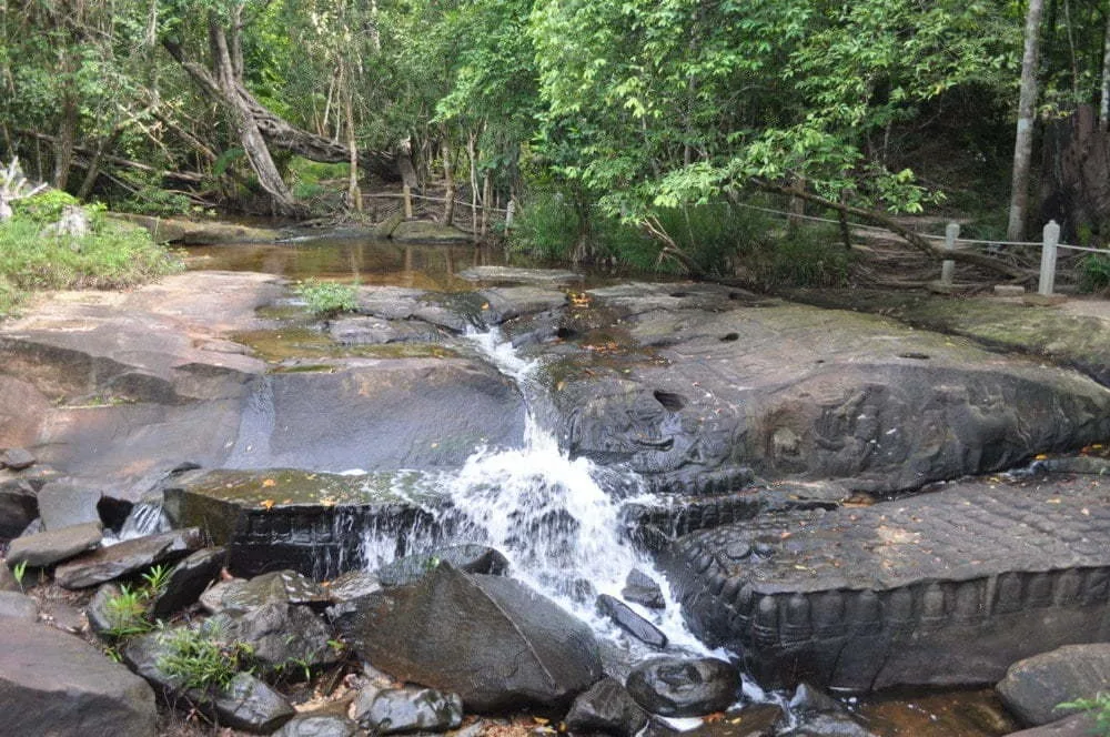 sculptures Kbal Spean mount kulen cambodia