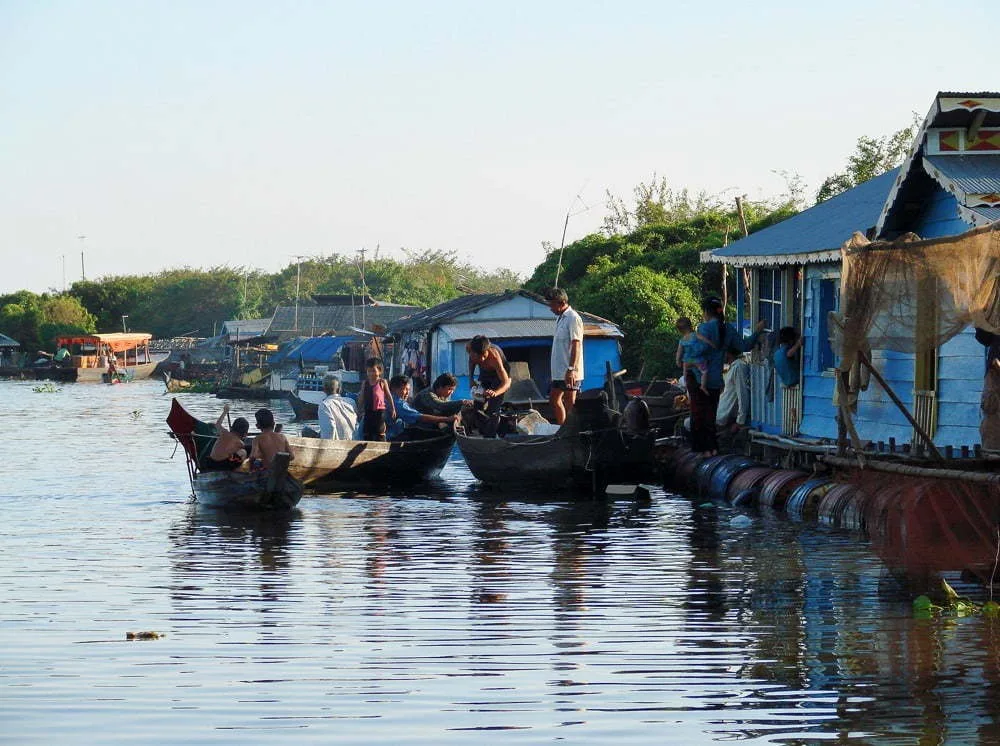 chong kneas floating village in 2007