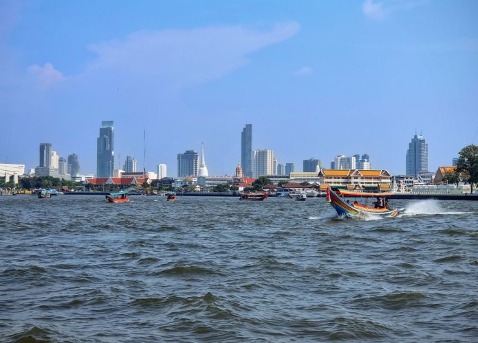 activité typique su fleuve chao phraya bangkok