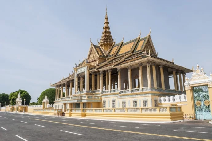 royal palace enclosure phnom penh