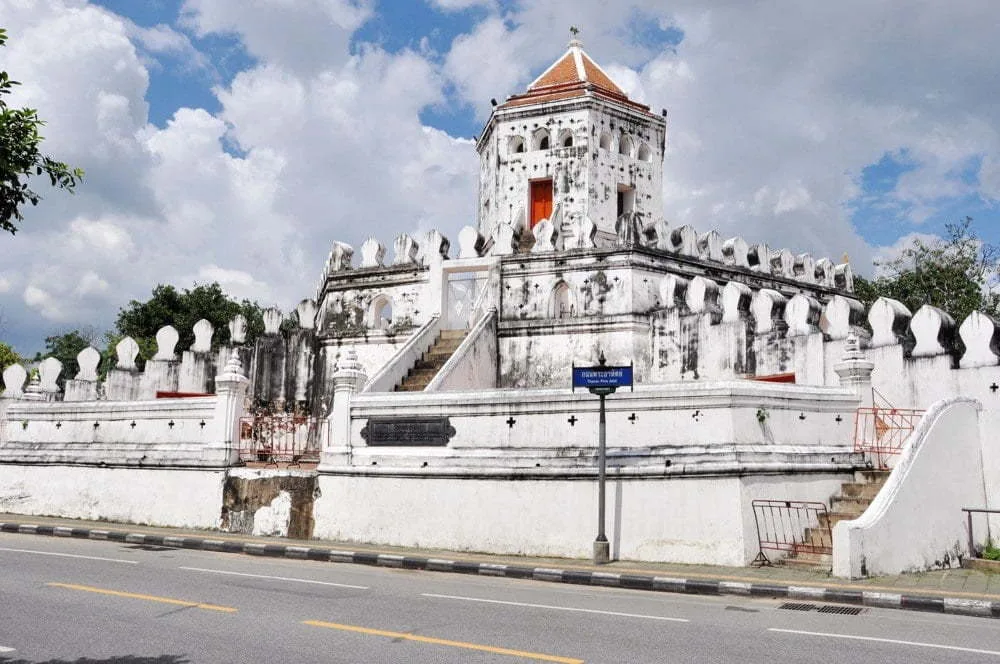 bangkok phra athit fort