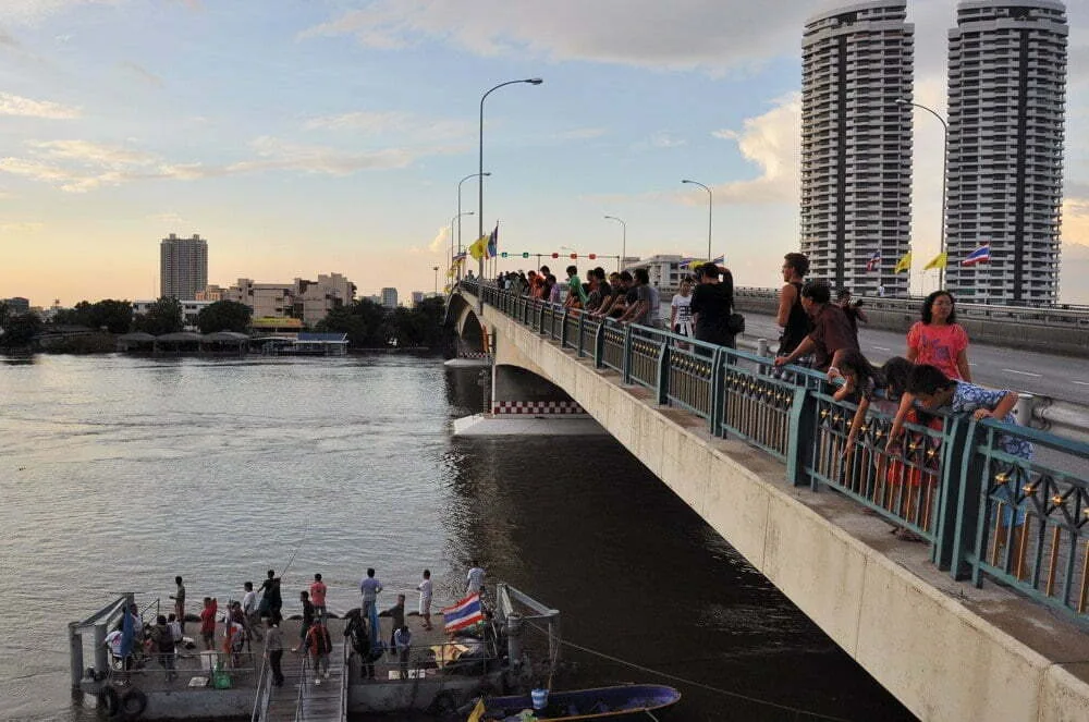 pin klao bridge bangkok