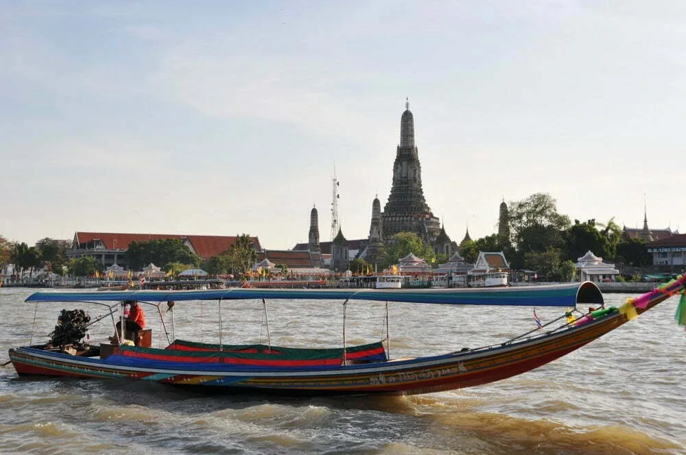 tha tien wat arun bangkok