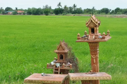 Spirit houses, festivals of the dead and gardens of hell: beliefs, traditions and amazing places surrounding ghosts in Thailand.