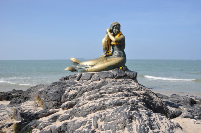 sirène plage samila songkhla