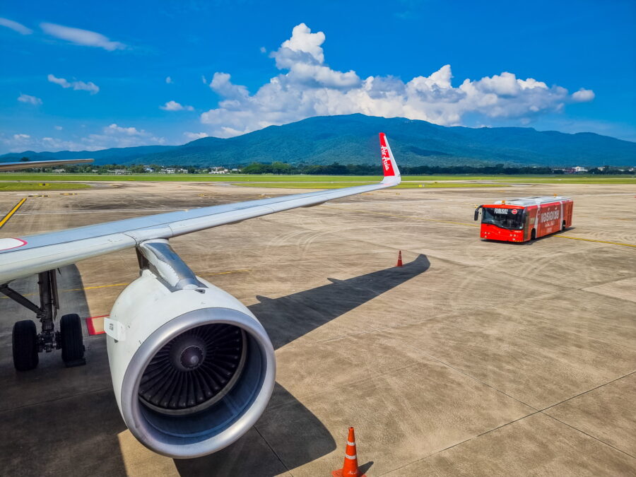 vue sur doi suthep depuis aeroport chiang mai