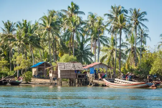 day guided tour discovery along the water - chaung tha - burma