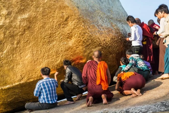 kyaiktiyo gold rock burma