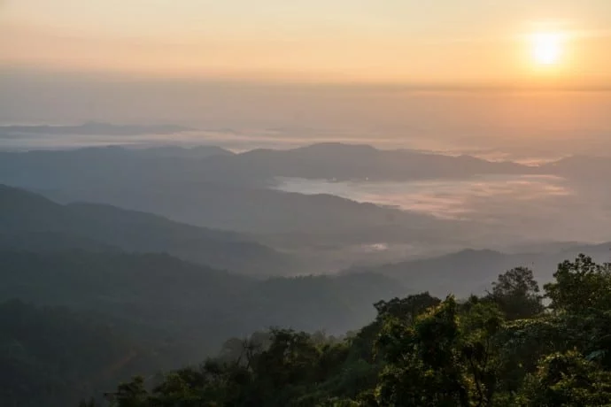 kyaiktiyo gold rock burma