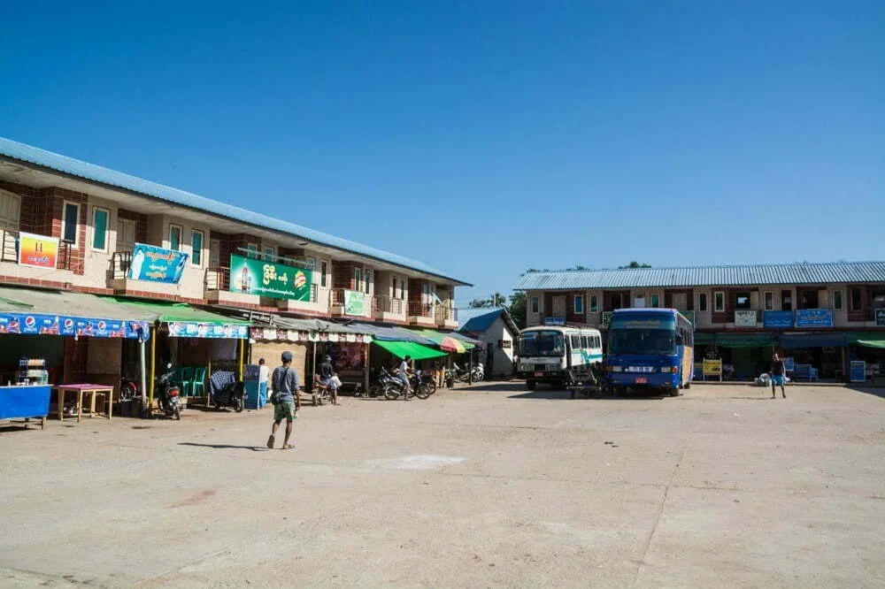 bus station chaung tha burma
