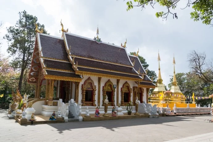 Wat Phra That Doi Tung