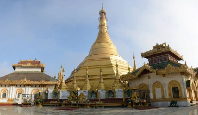main chedi of kyaik than lan in mawlamyine burma