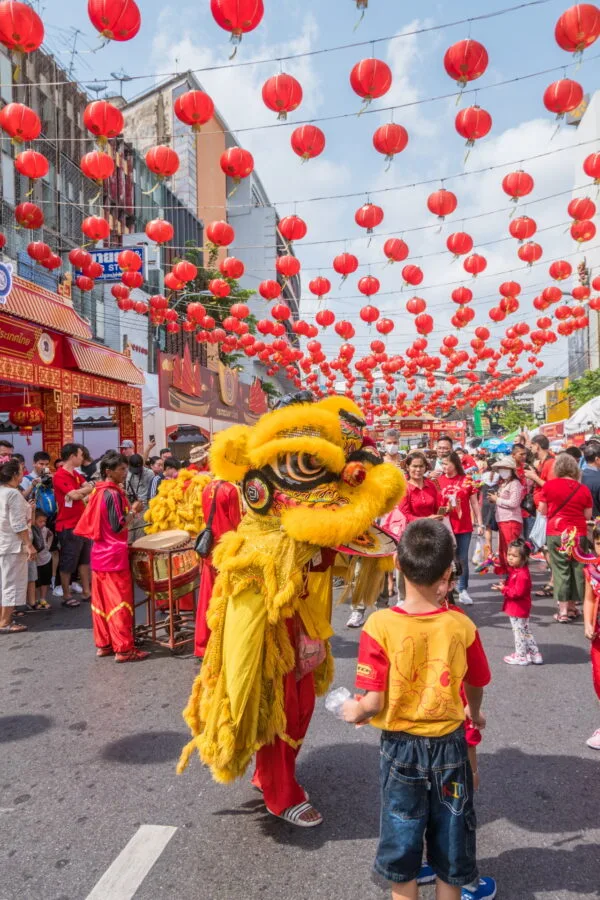 chinese lion chinese new year chinatown bangkok