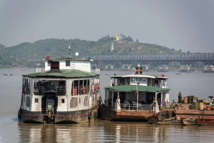 ferries river mawlamyine burma