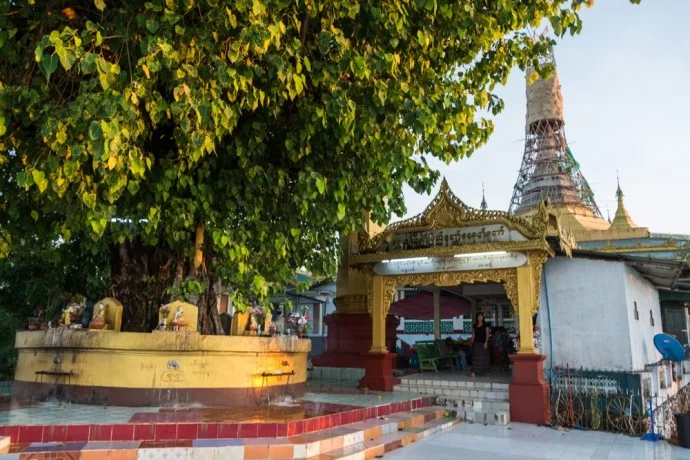 Shwe Yin Myaw Hpa Pagoda in Burma