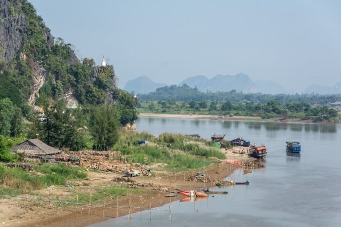 paysage depuis pont hpa an birmanie
