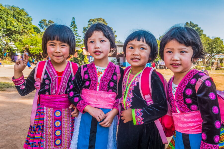 portraits de fillettes hmong cours école village khun chang khian doi pui