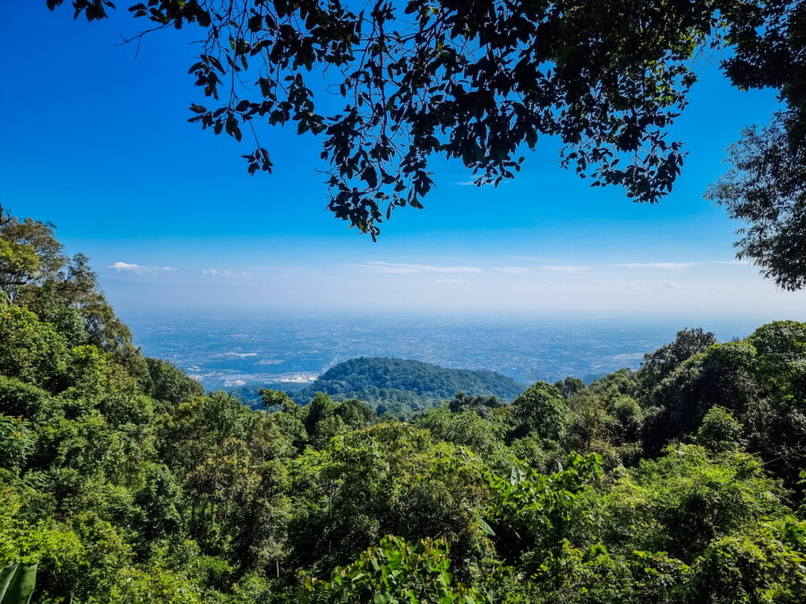 vue sur chiang mai depuis arriere srinehru school doi pui