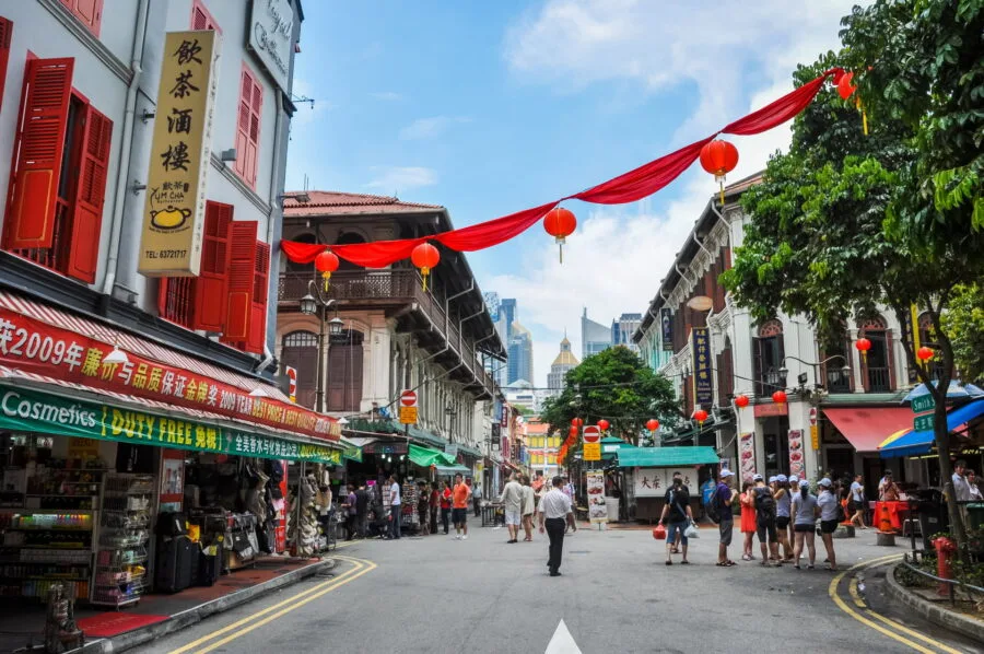 walk in chinatown singapore