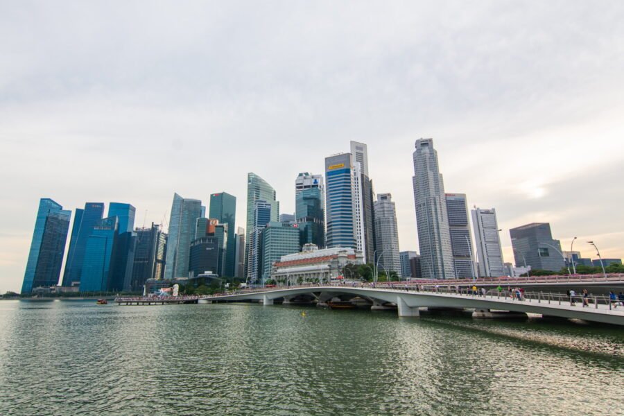 vue globale quartier affaire depuis marina bay singapour